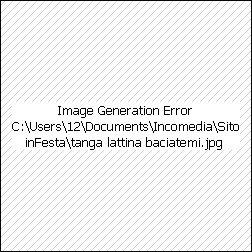 Lattina con slip baciatemi